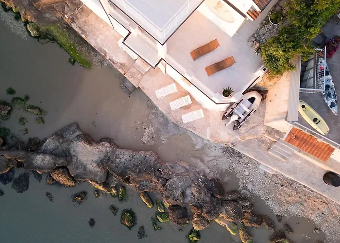 アパート Flora S フォッサチェージア